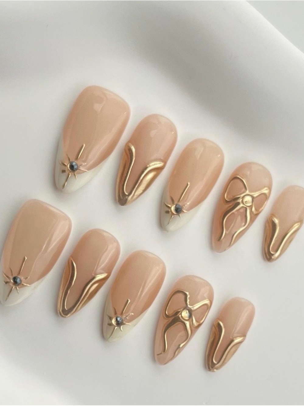 3D Press-On Nails with Gold Accents